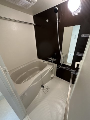 新宿区山吹町の賃貸マンションの浴室|落ち着いた空間のお風呂です