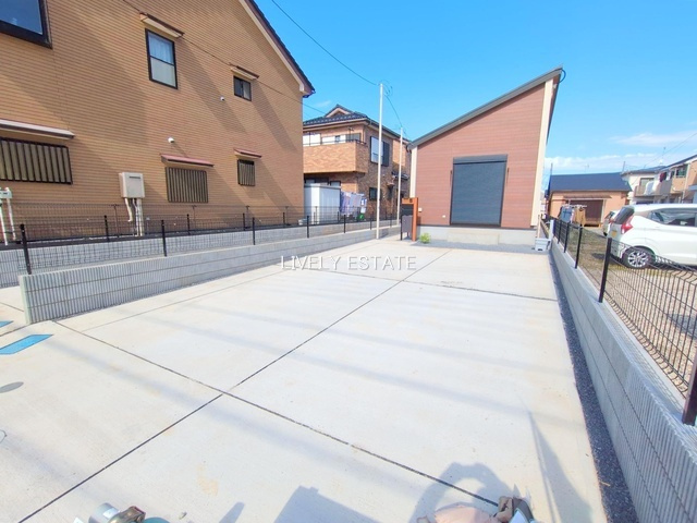 越谷市大字袋山 新築分譲住宅 全2棟 1号棟の駐車場