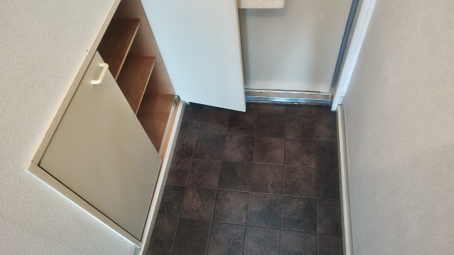 パークハイツ山手の玄関