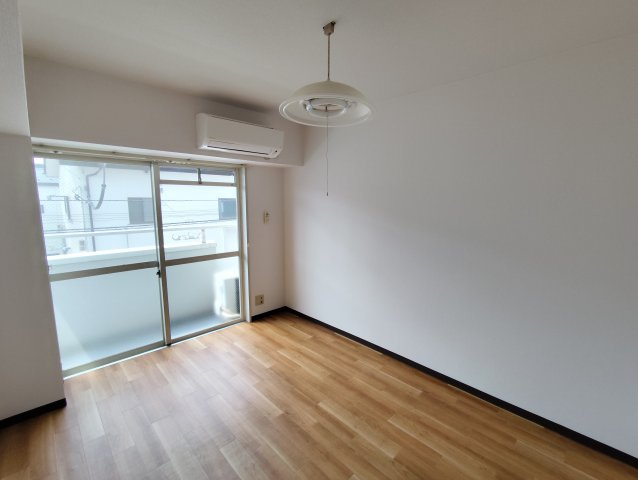 ロックワハイツの居間・リビング