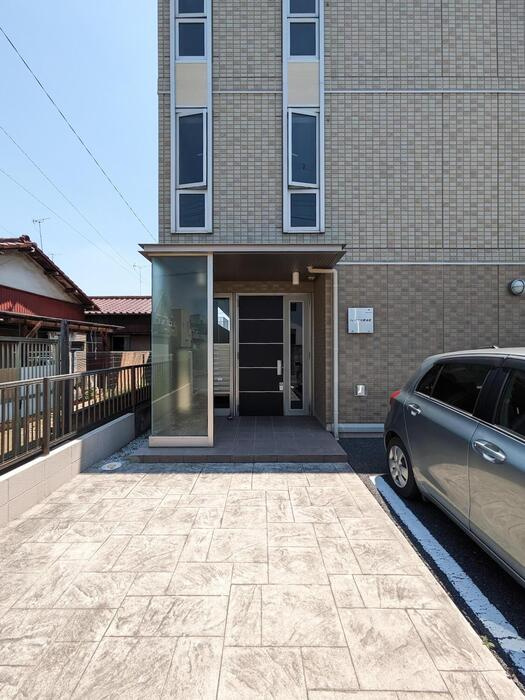 トレビナ与野本町のエントランス