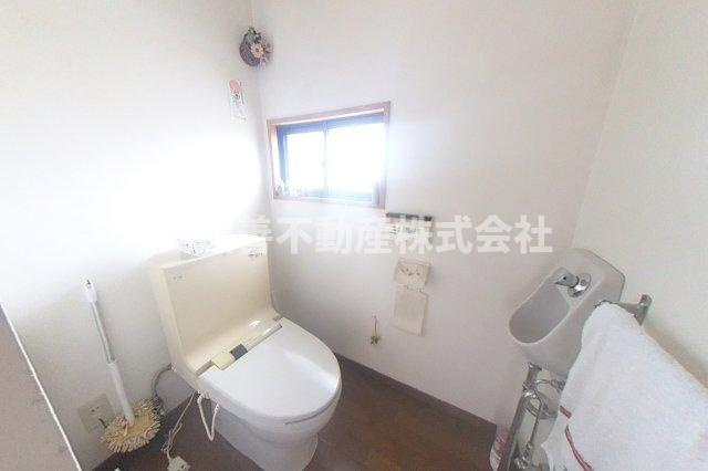 ６６００５　羽島市正木町不破一色中古戸建てのトイレ