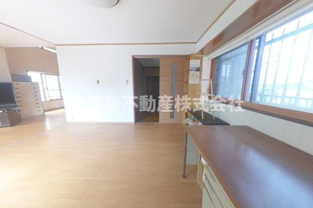 ６６００５　羽島市正木町不破一色中古戸建ての洋室