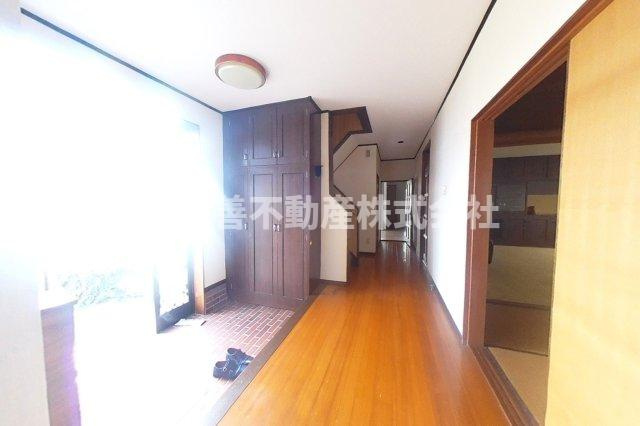 ６６００５　羽島市正木町不破一色中古戸建ての玄関