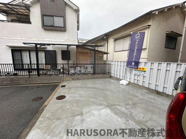 枚方市牧野本町2丁目　2階建の前面道路含む現地写真