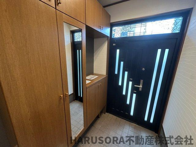 枚方市牧野本町2丁目　2階建の玄関
