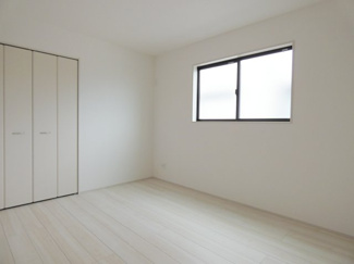 【洋室】 | GRAFARE下野市仁良川2期 | 明るい日差しが差し込む洋室♪