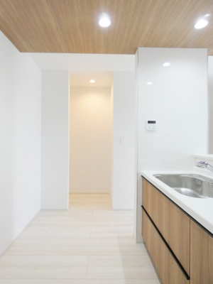 【その他】 | GRAFARE下野市仁良川2期 | 食品や食器の収納に便利なキッチン横パントリー♪