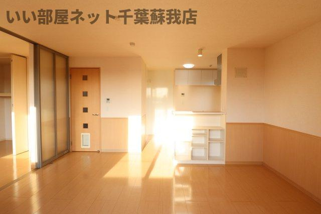 サニーリヴ Bの居間・リビング|おしゃれな居間です