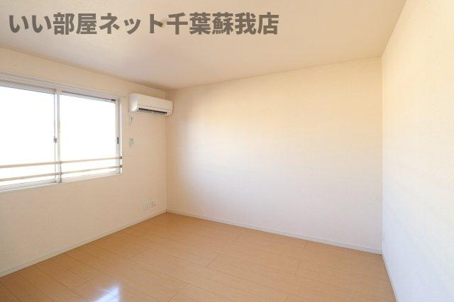 サニーリヴ Bの寝室|使い勝手のいい寝室です