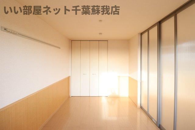 サニーリヴ Bの洋室|明るい洋室です