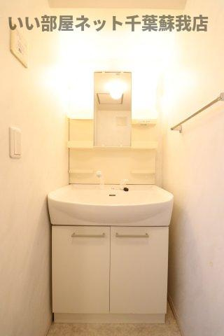 サニーリヴ Bの洗面所|朝の準備に活躍する、洗髪洗面化粧台！