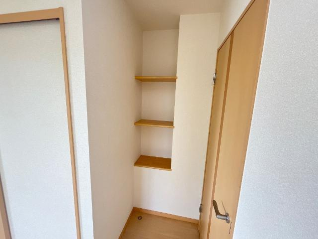 キャトルセゾンの収納|リビング収納棚