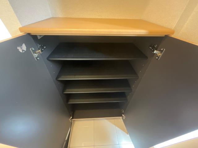 キャトルセゾンの収納|シューズBOX