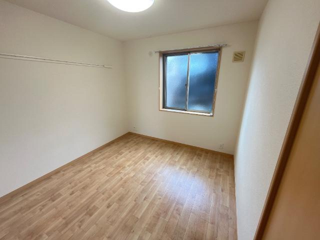 キャトルセゾンの寝室|北洋室