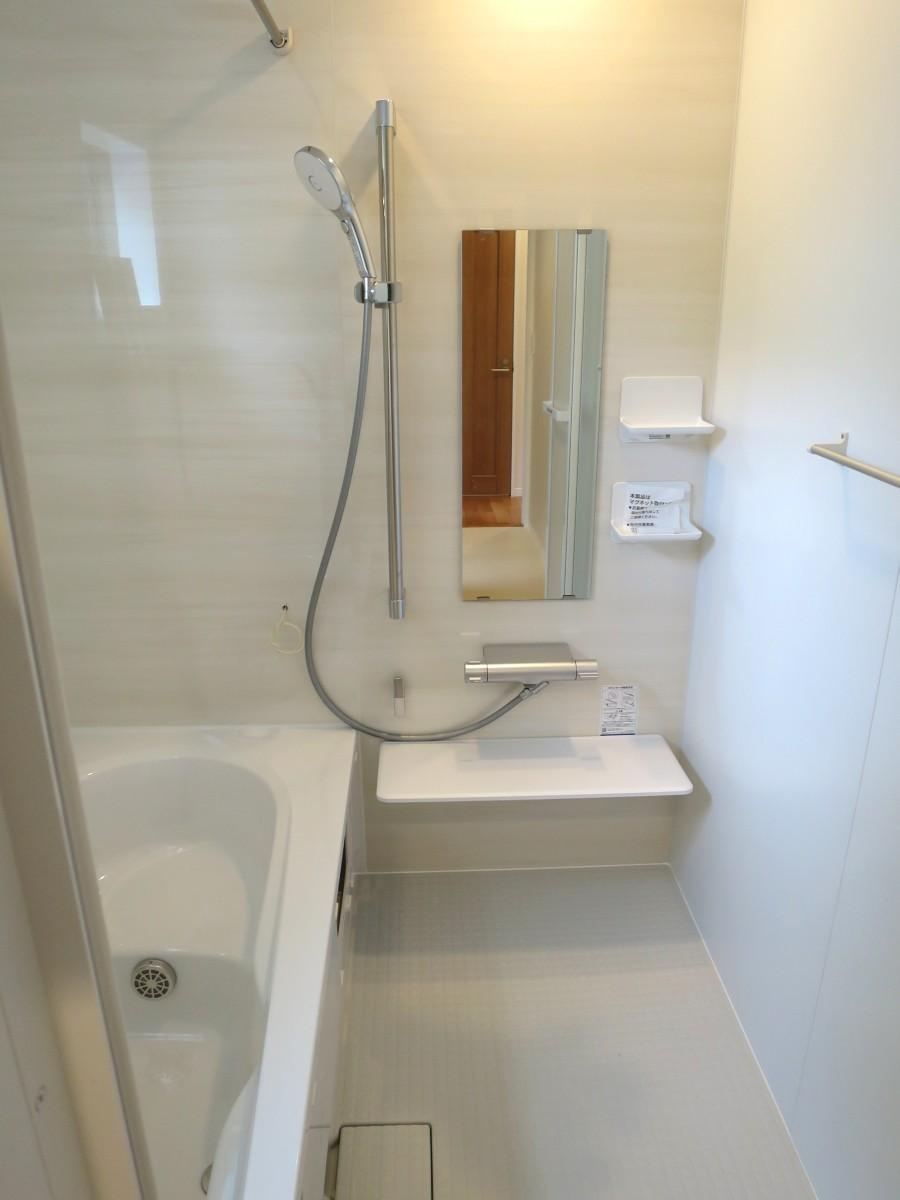 高知市旭天神町Aの浴室|日々の暮らしに欠かせないお風呂です