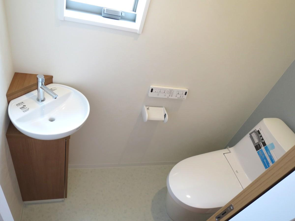 高知市旭天神町Aのトイレ|落ち着いたトイレです