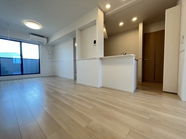 ヴィラ・チェロⅡの居間・リビング