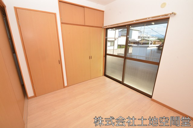 頃末南借家の洋室