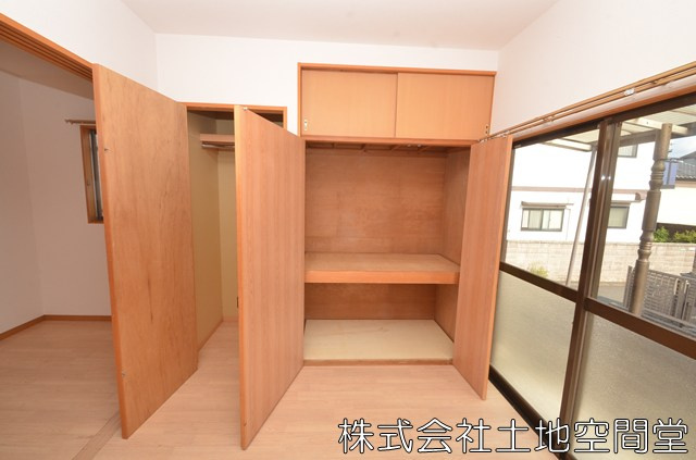 頃末南借家の収納