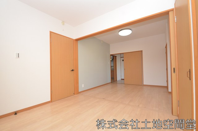 頃末南借家の洋室