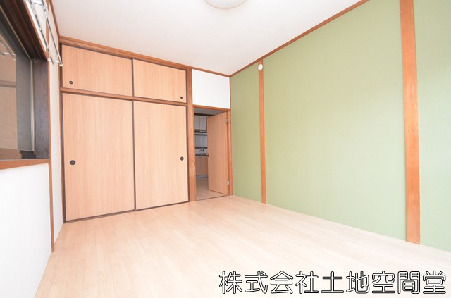 頃末南借家の寝室