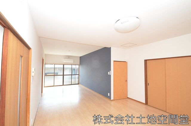 頃末南借家の居間・リビング|LDK１５帖