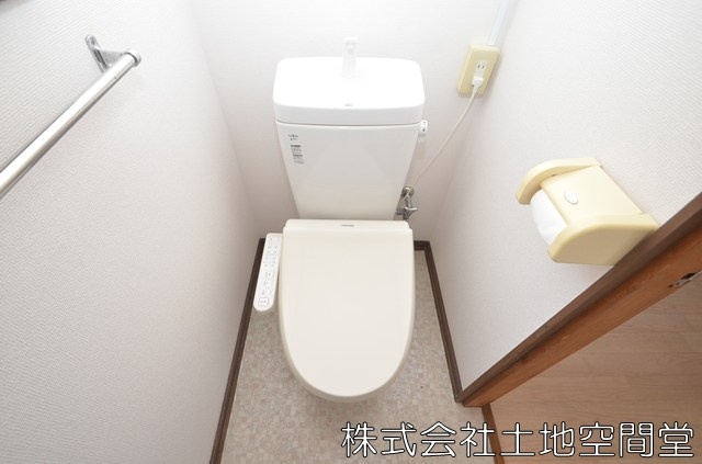 頃末南借家のトイレ