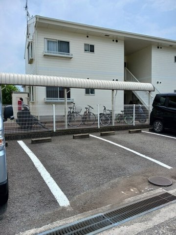 ベルドール松房Ⅰの駐車場|駐車場があるので、車を買う予定の方も安心です