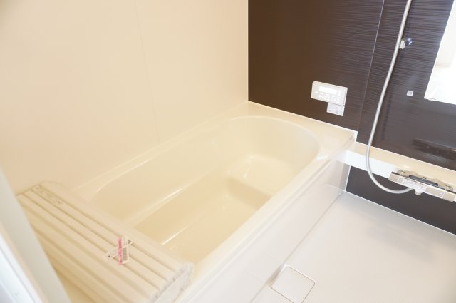 草加市弁天4丁目 新築分譲住宅の浴室