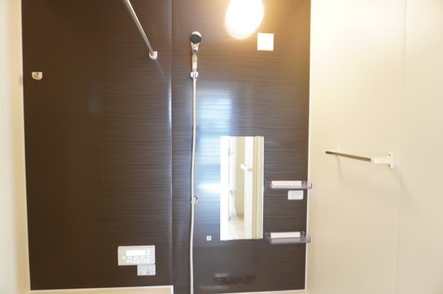 草加市弁天4丁目 新築分譲住宅の浴室