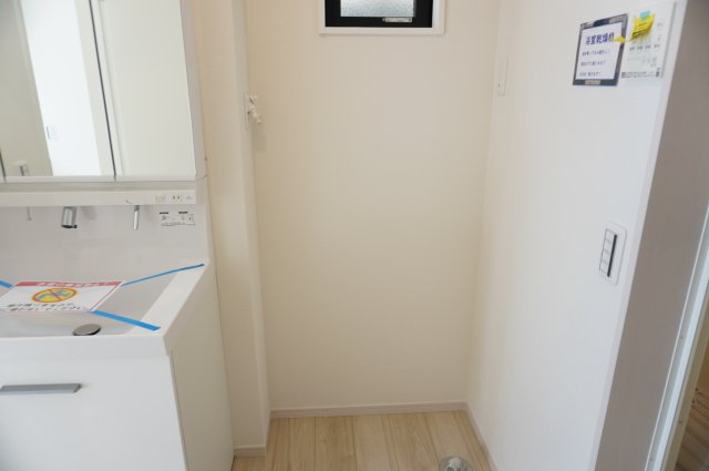 草加市弁天4丁目 新築分譲住宅のランドリースペース