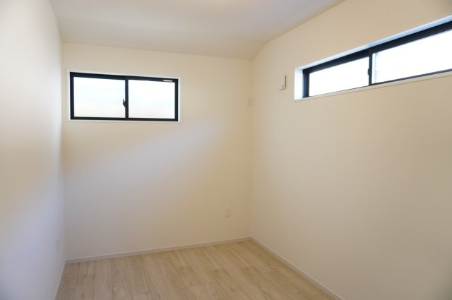 草加市弁天4丁目 新築分譲住宅の洋室|5帖
