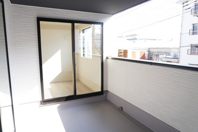 草加市弁天4丁目 新築分譲住宅のバルコニー