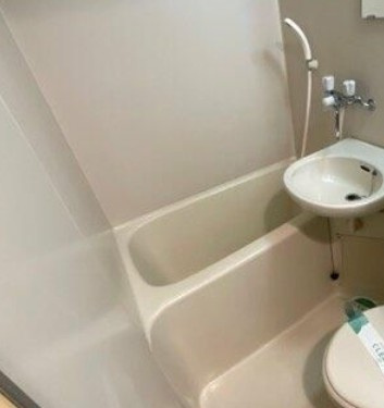 ヴェラハイツ蔵前の浴室