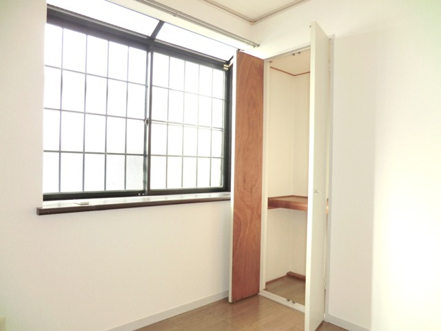 エステートピアＫの収納|☆たっぷり収納・押入れタイプ・２間分あります。☆