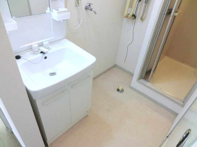 エステートピアＫの洗面所|☆独立洗面台＆室内洗濯機置場あり。☆