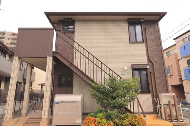 アビデ西新小岩のエントランス