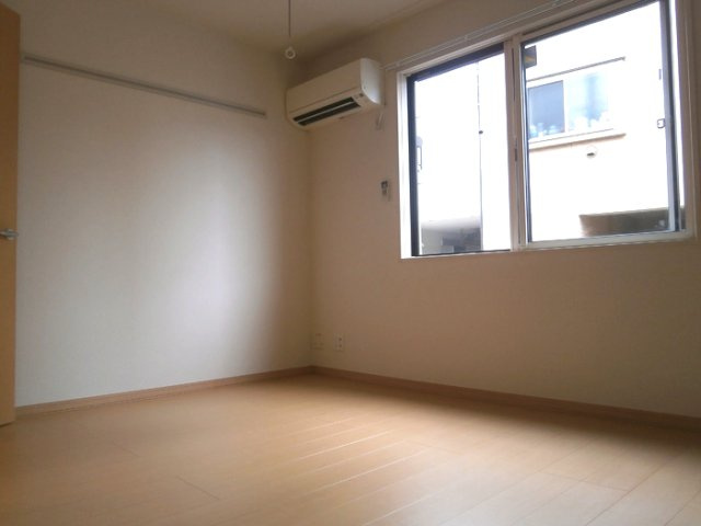 アビデ西新小岩の洋室