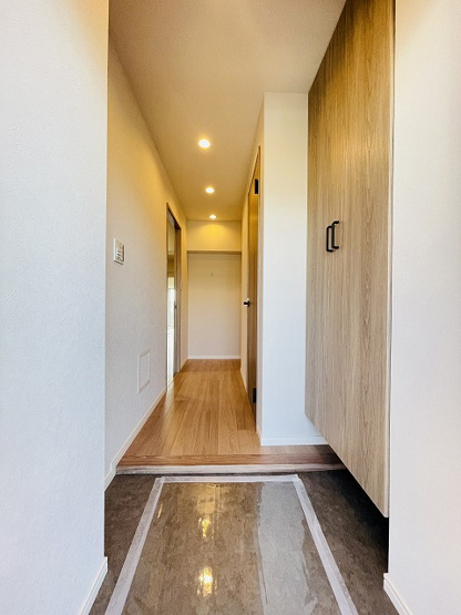 【玄関】 | ローレルハイツ南福岡三号棟