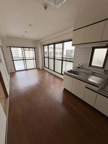 パークサイドビルの居間・リビング