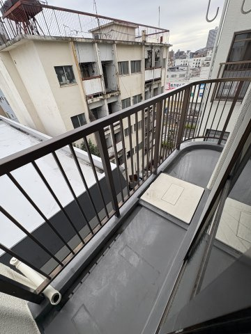 パークサイドビルのバルコニー