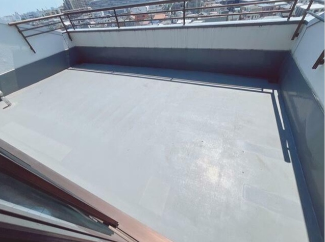 フローレンスパークのバルコニー|暖かな日差しのふりそそぐバルコニー