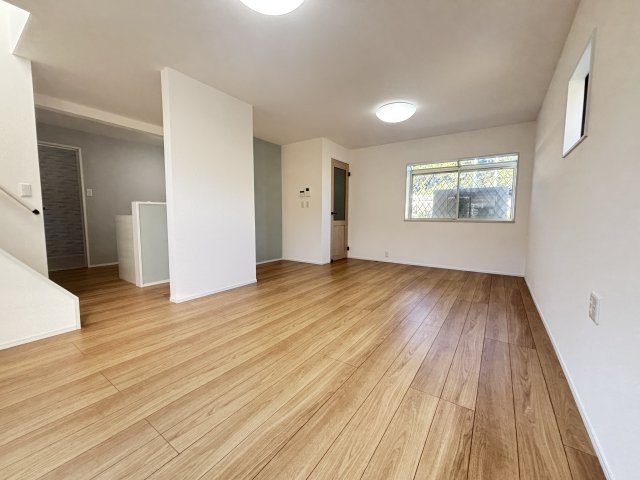 【居間・リビング】 | 西区上高橋1丁目