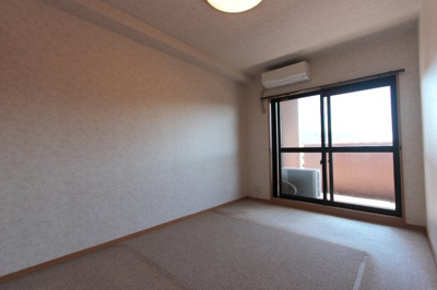 【洋室】 | ジェイシティー広古新開弐番館 | バルコニー側6.5帖洋室