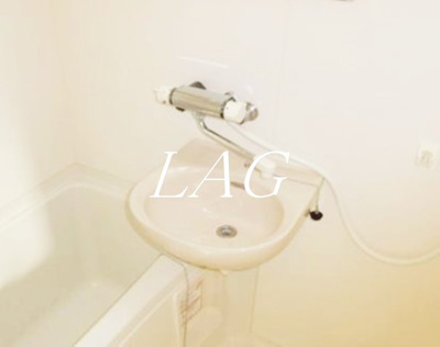 【洗面所】 | ランドレジデンス渋谷 | 洗面台です。