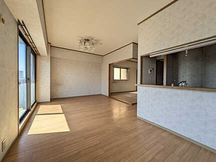 アーバンコート舟入本町の居間・リビング