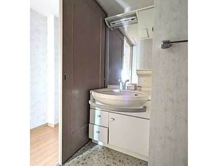 アーバンコート舟入本町の独立洗面台