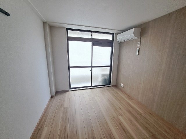 コウシエンイトーハイツの居間・リビング