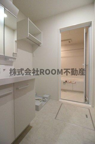 ヴェルデ・ルーチェの洗面所|忙しい朝には欠かせない洗面所です